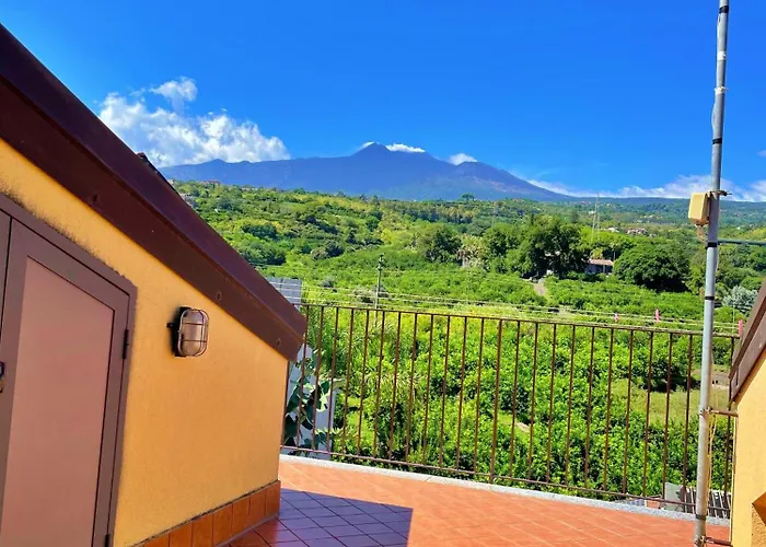Limoneto Etna View